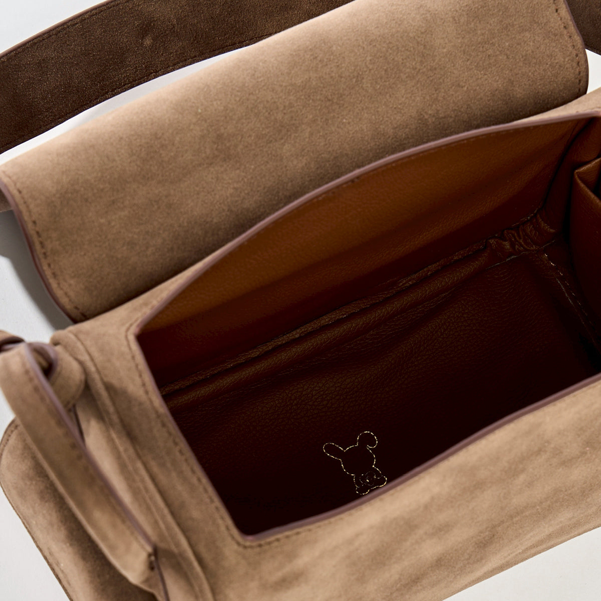 Treasure Belt 22 Suede PU in Almond