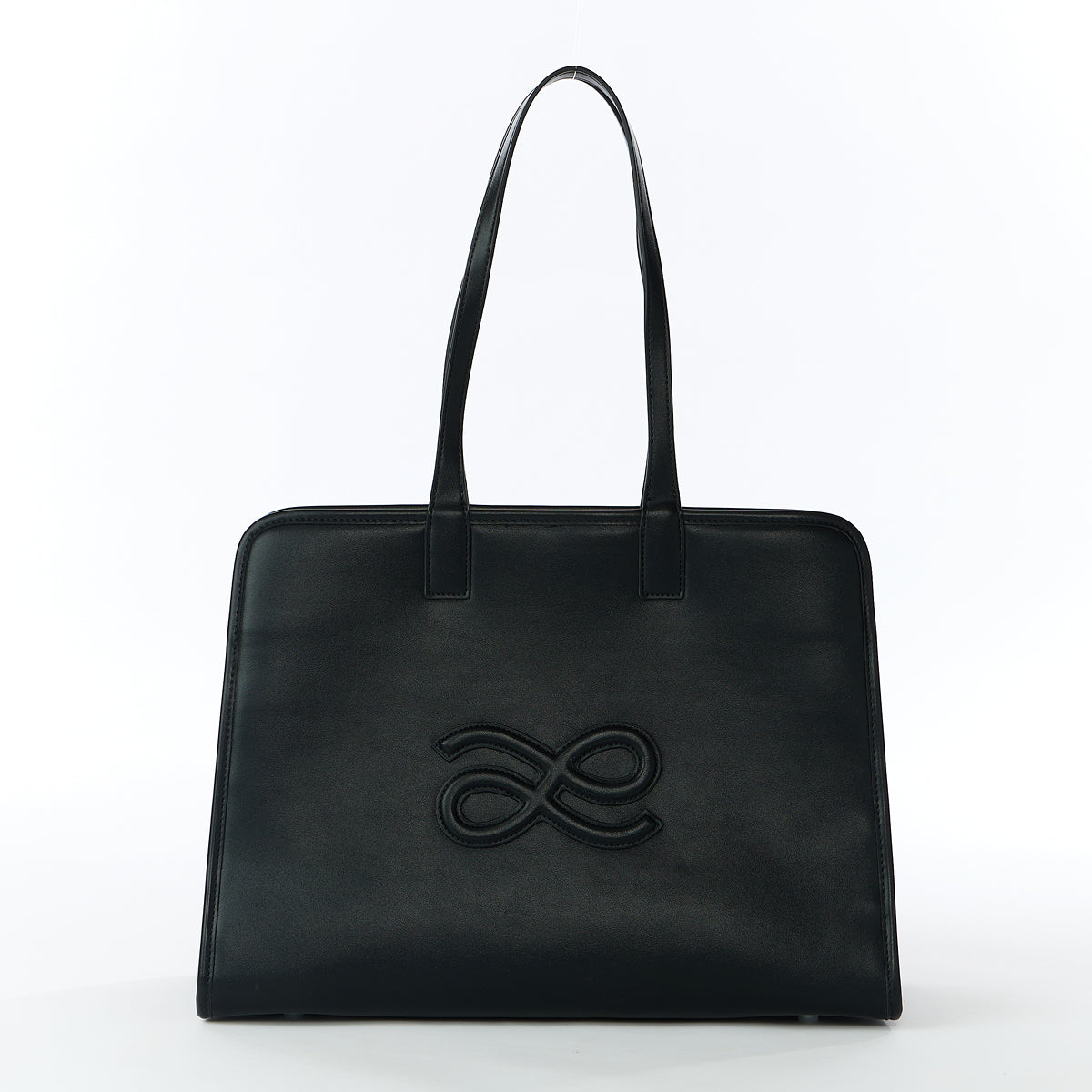 Eterna 40 in Black